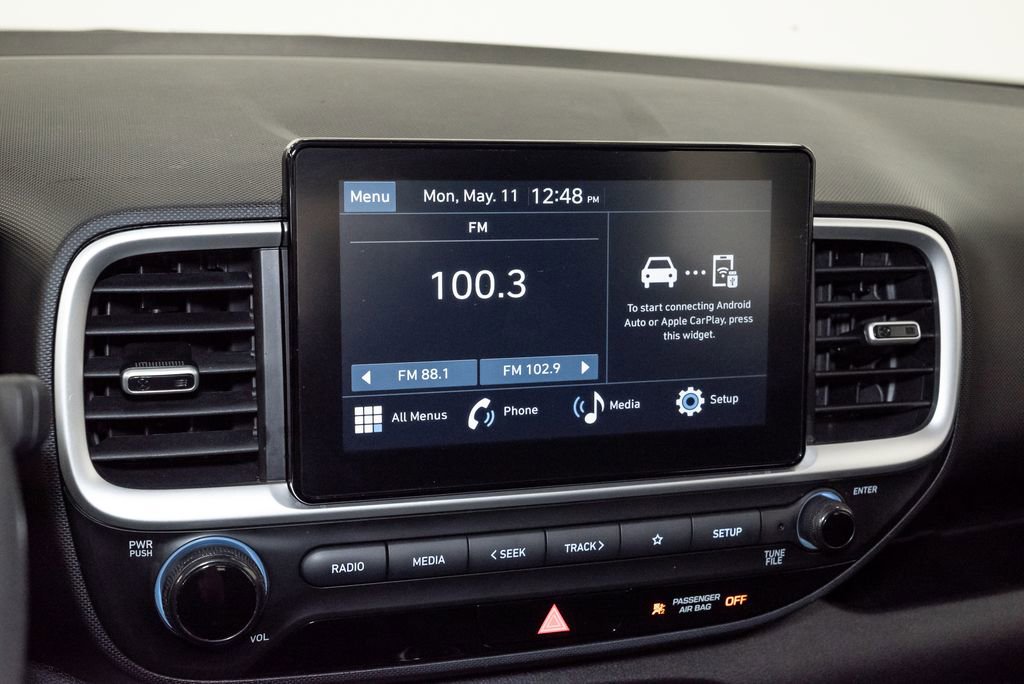 Used 2023 Hyundai Venue SE FWD image 16
