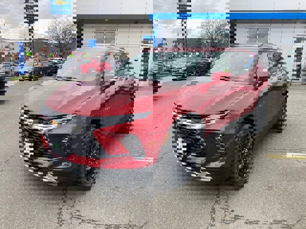 New 2025 Chevrolet Blazer LT image 3