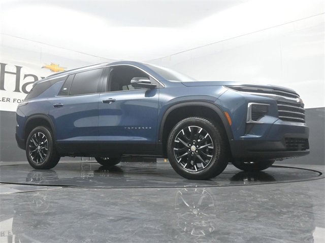 New 2026 Chevrolet Traverse LT w/ Sun and Wheel Package image 2