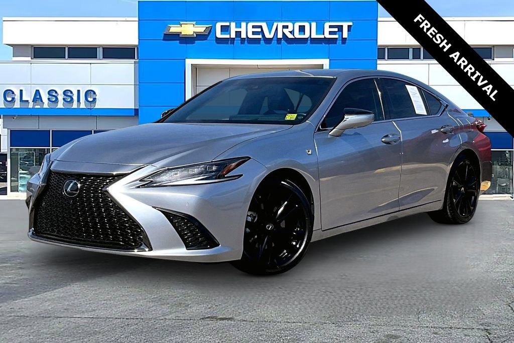 Used 2024 Lexus ES 350 F Sport w/ Accessory Package (Z2) image 3