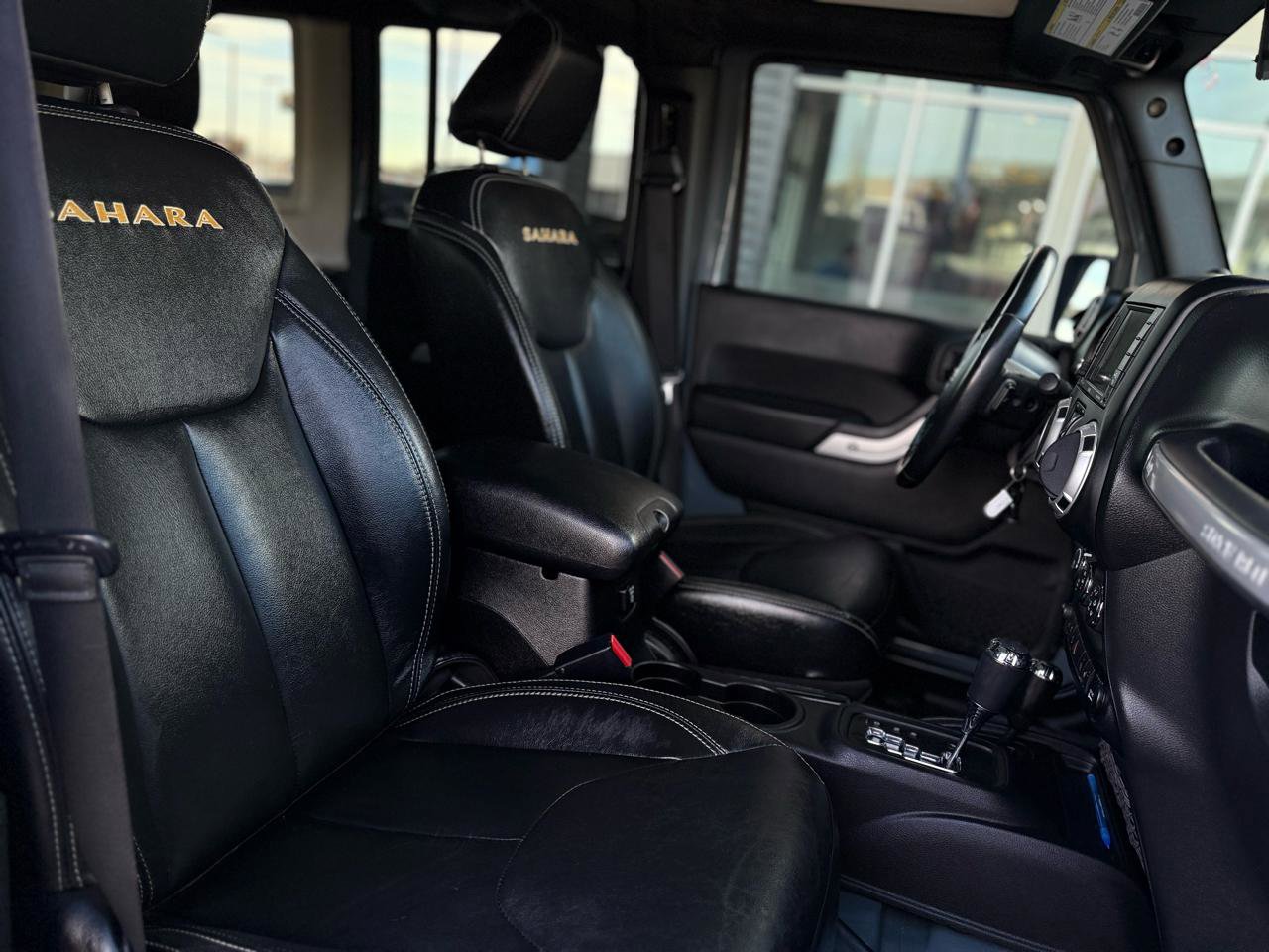 Used 2014 Jeep Wrangler Unlimited Sahara w/ Max Tow Package image 13