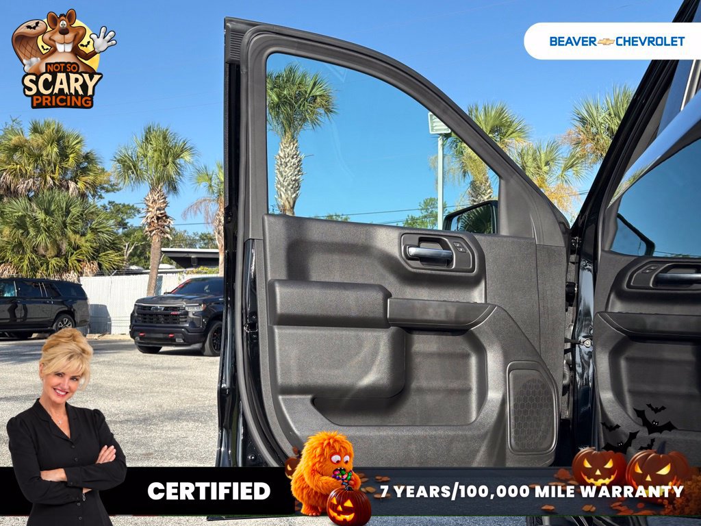 Used 2025 Chevrolet Silverado 1500 Custom Trail Boss w/ Dark Appearance Package AWD/4WD image 29