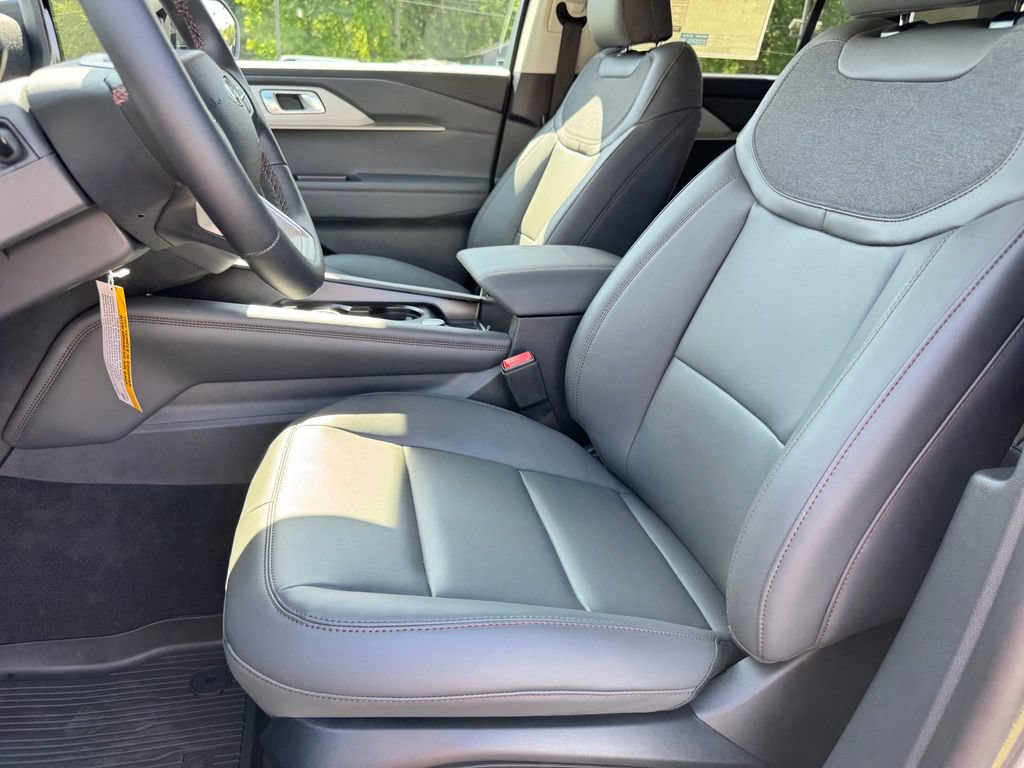 New 2026 Ford Explorer Active w/ Active Comfort Package AWD/4WD image 13