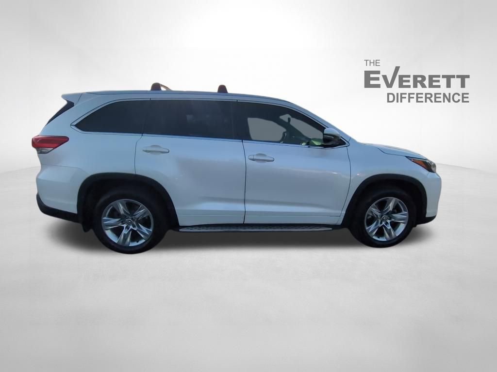 Used 2018 Toyota Highlander Limited image 3