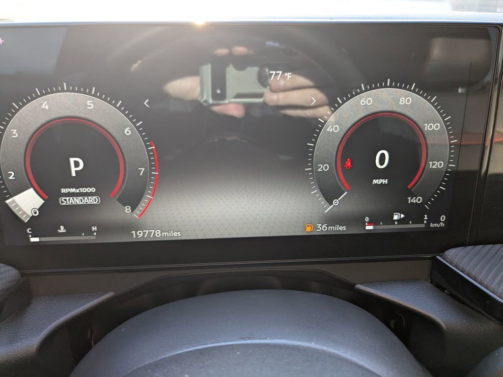 Used 2025 Nissan Kicks SR FWD image 26