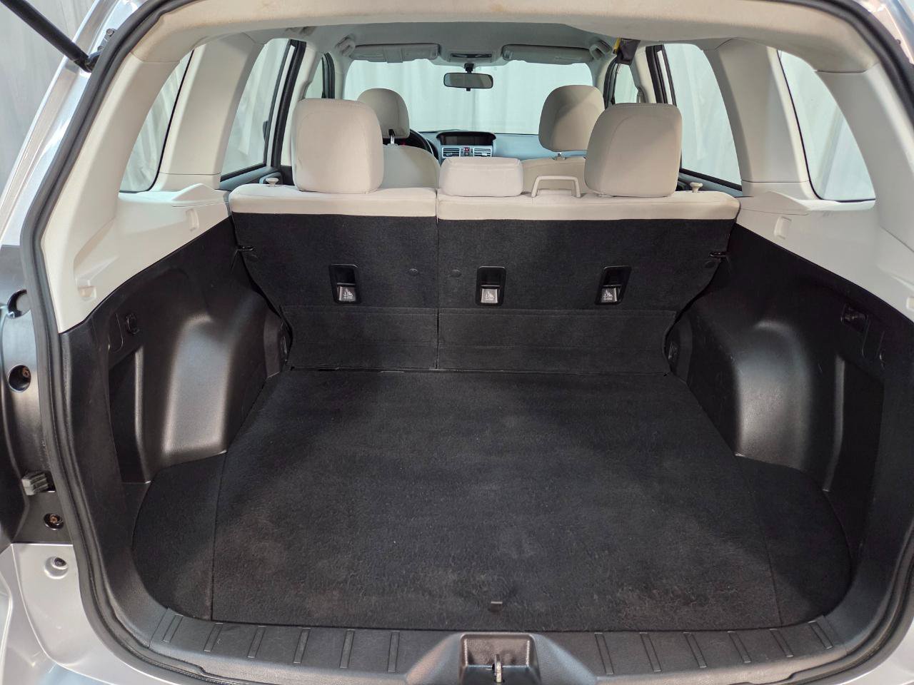Used 2018 Subaru Forester 2.5i w/ Alloy Wheel Package AWD/4WD image 8