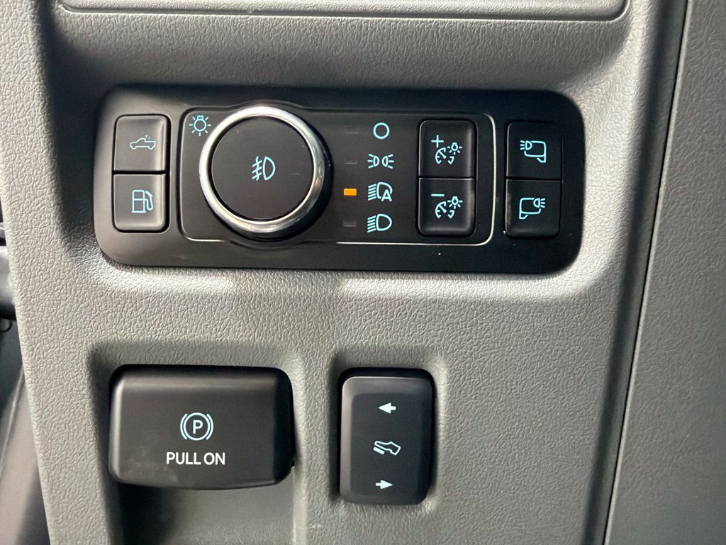 Used 2025 Ford F150 Lariat w/ Equipment Group 502A High AWD/4WD image 25