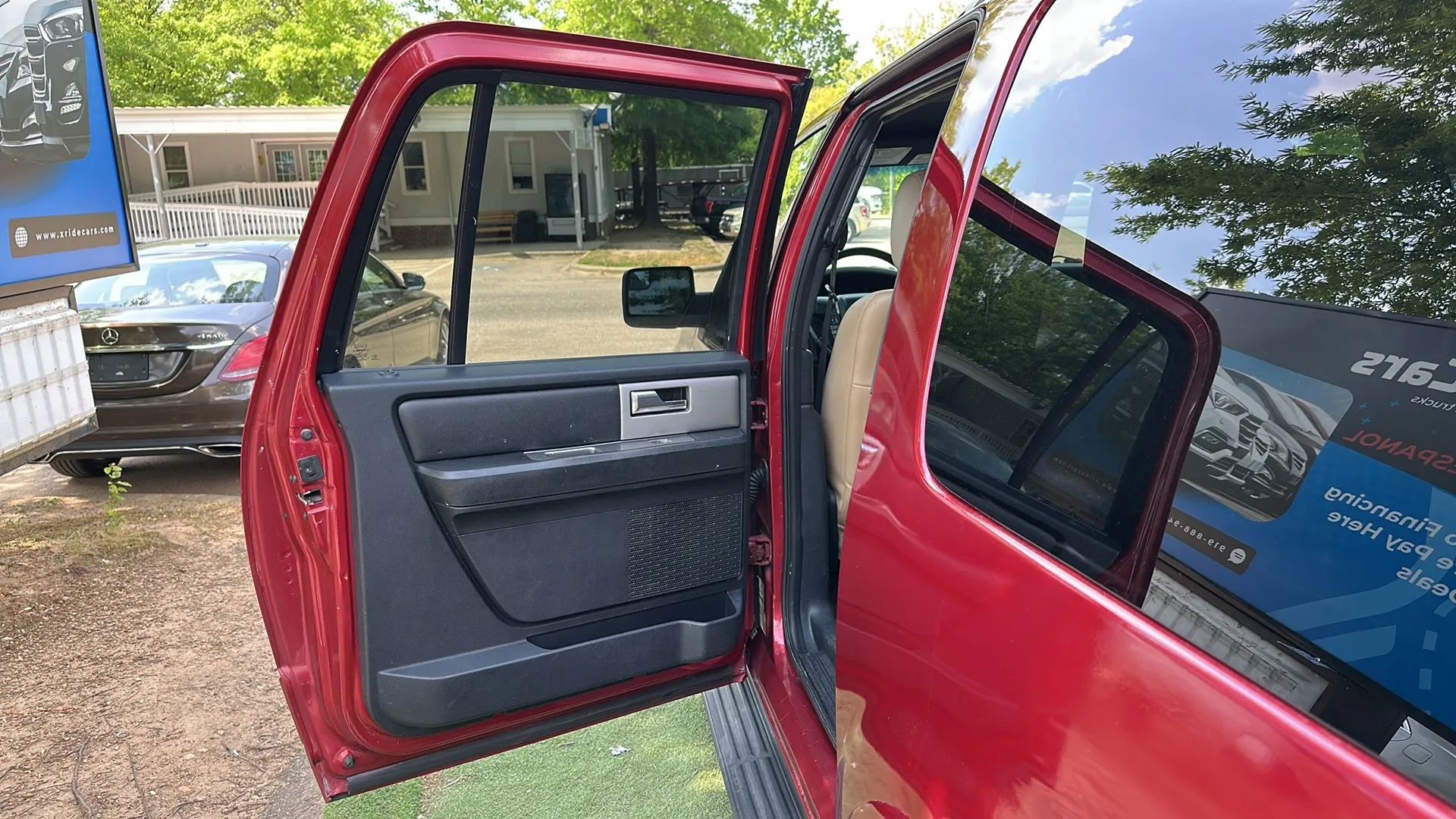 Used 2016 Ford Expedition EL XLT AWD/4WD image 18