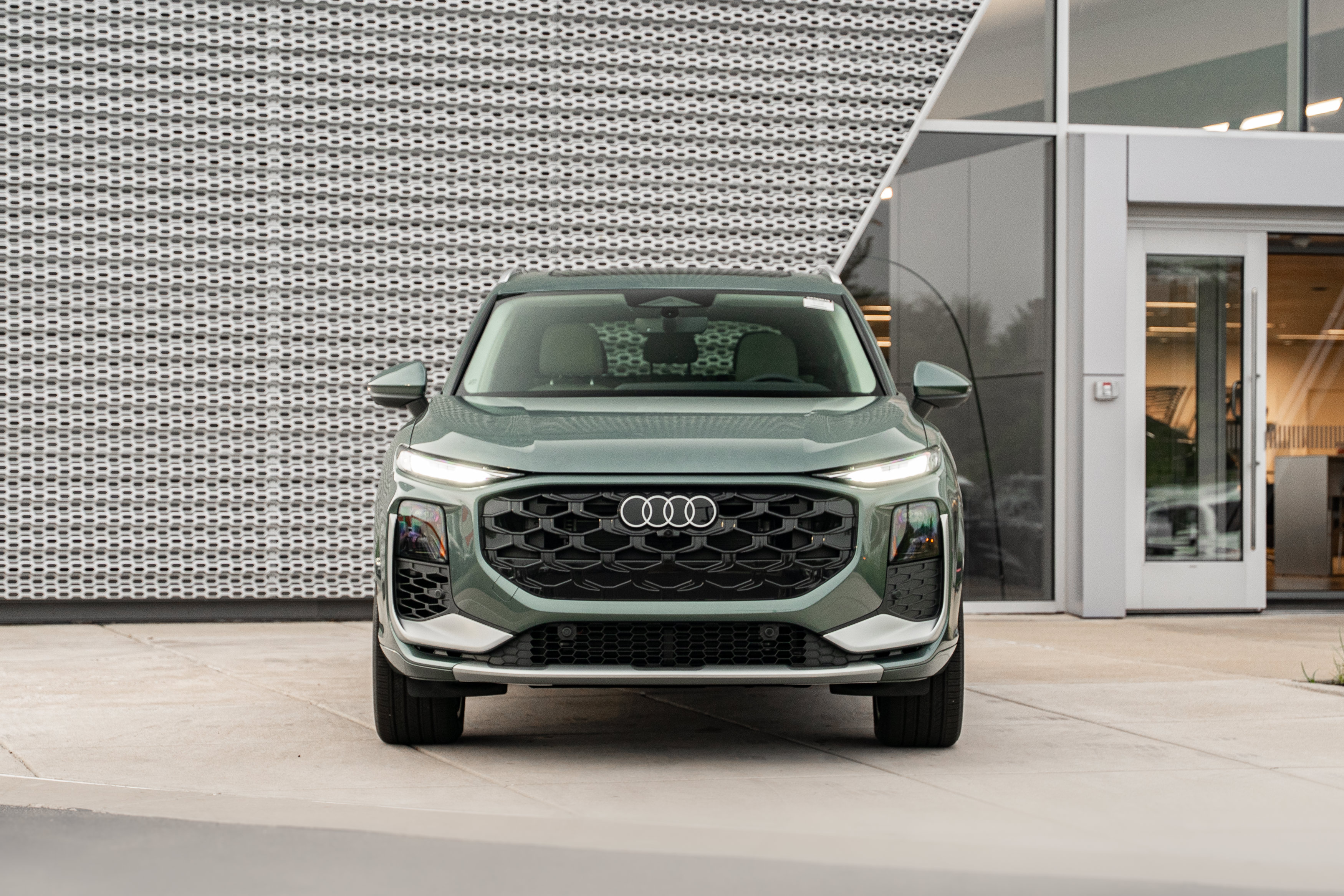 New 2026 Audi Q3 quattro 2.0T AWD/4WD image 29