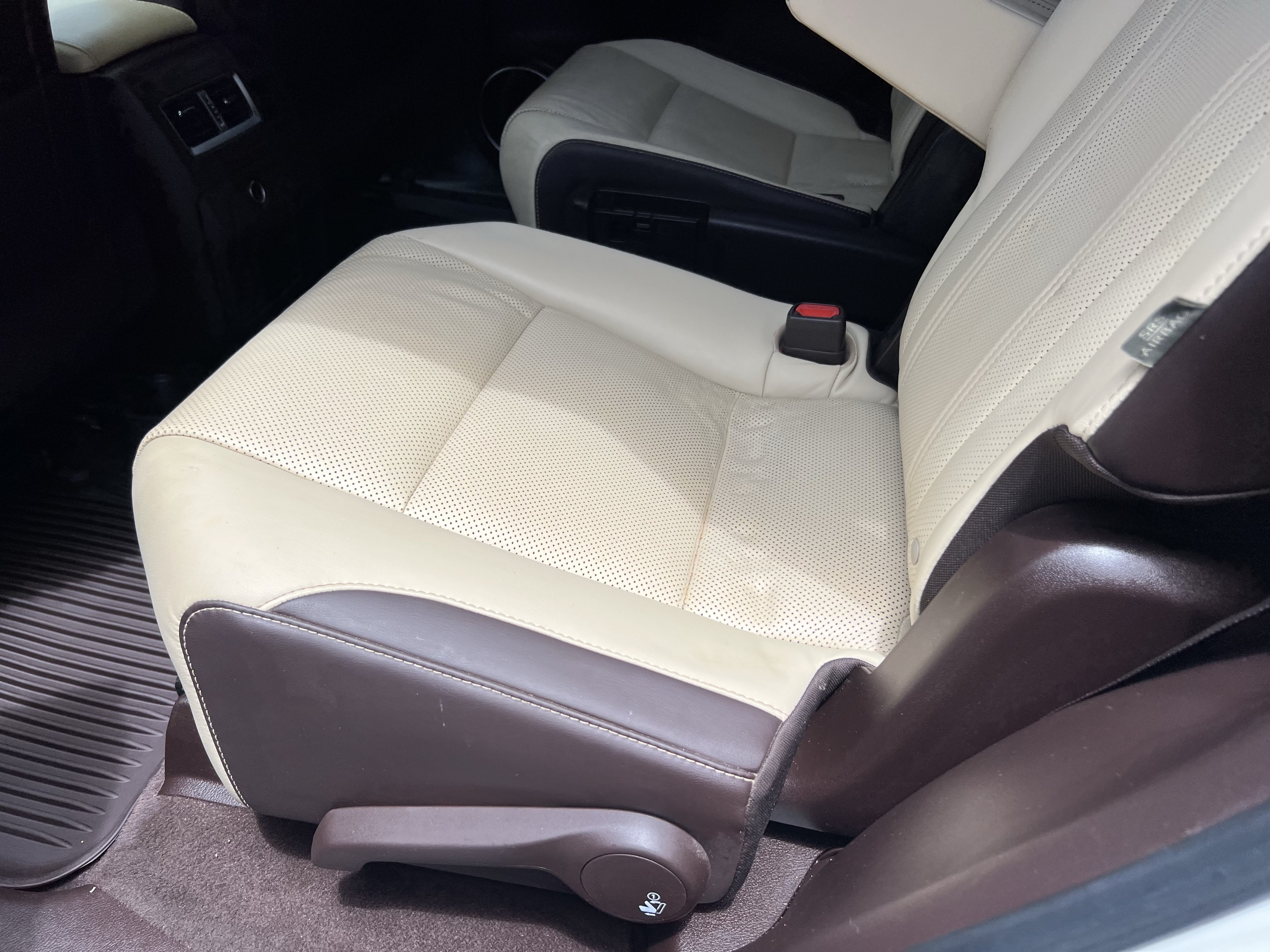 Used 2019 Lexus RX 350L AWD image 35
