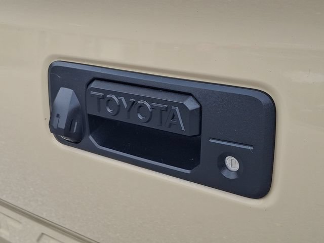 Certified 2017 Toyota Tacoma TRD Sport w/ Premium & Technology Package AWD/4WD image 34