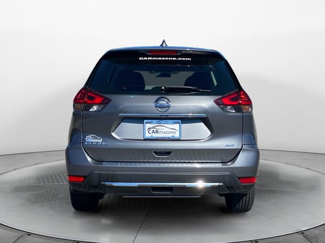 Used 2018 Nissan Rogue S image 4