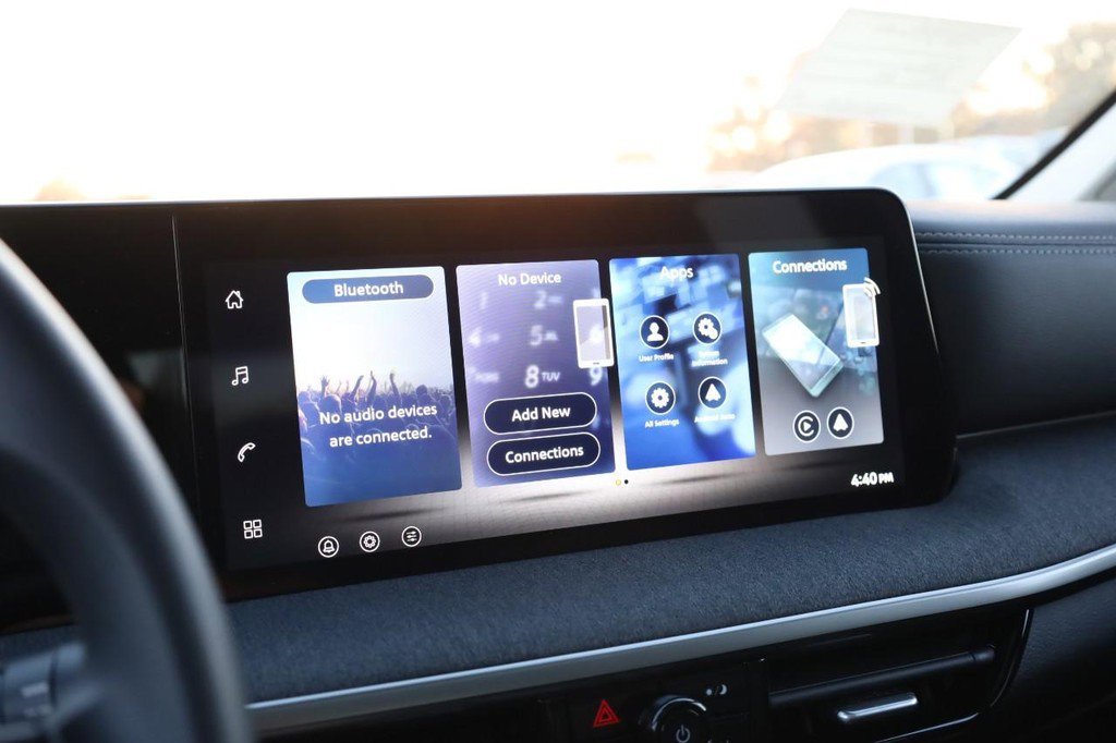 New 2026 Nissan Kicks SV w/ SV Premium Package image 13