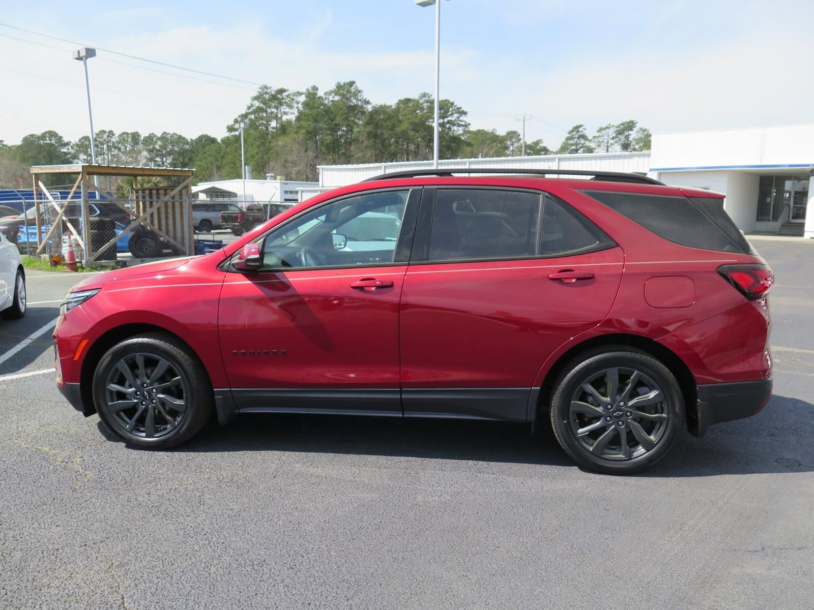 Used 2022 Chevrolet Equinox RS w/ RS Leather Package image 6