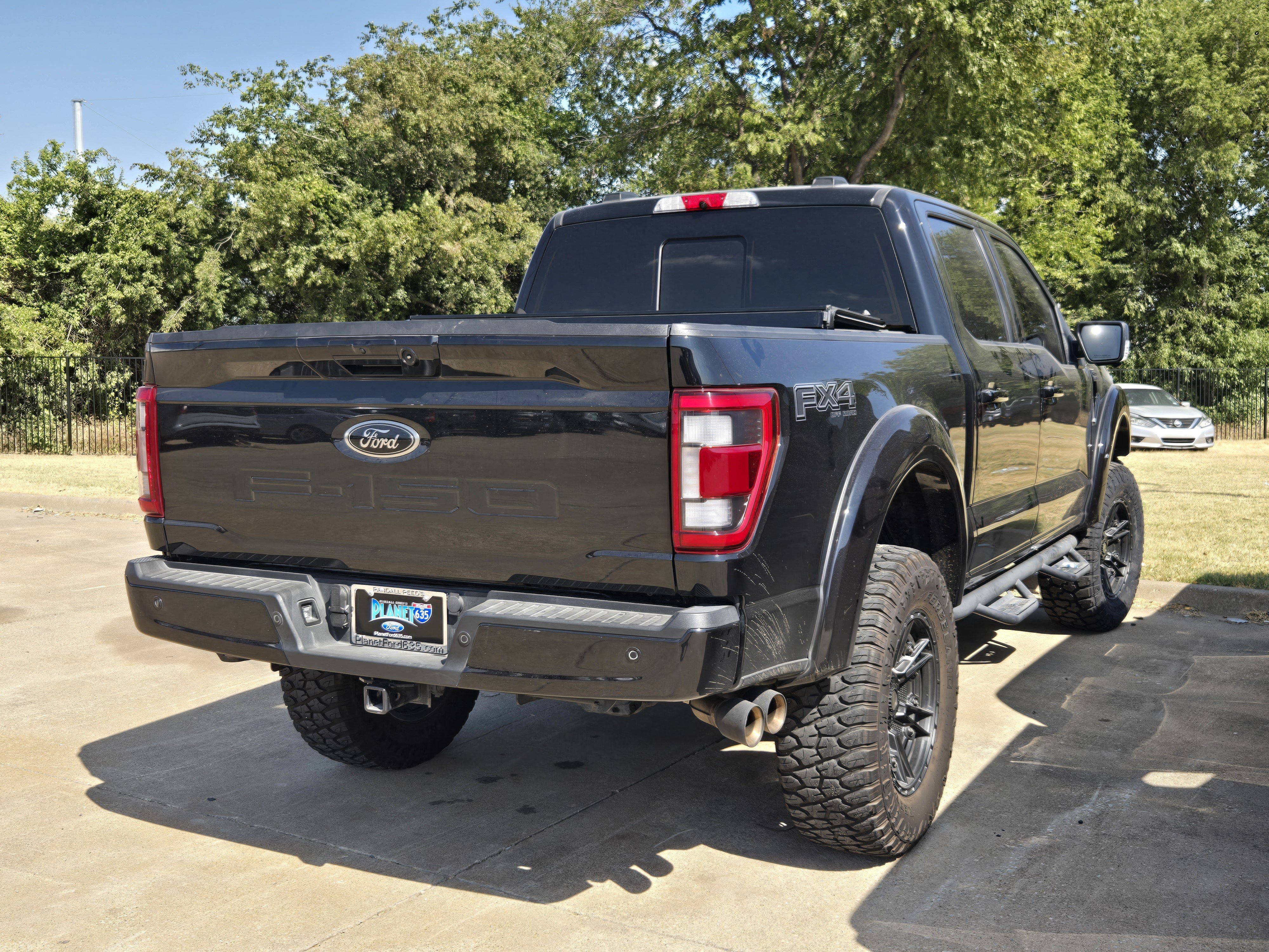 Used 2022 Ford F150 Lariat w/ Equipment Group 502A High AWD/4WD image 6