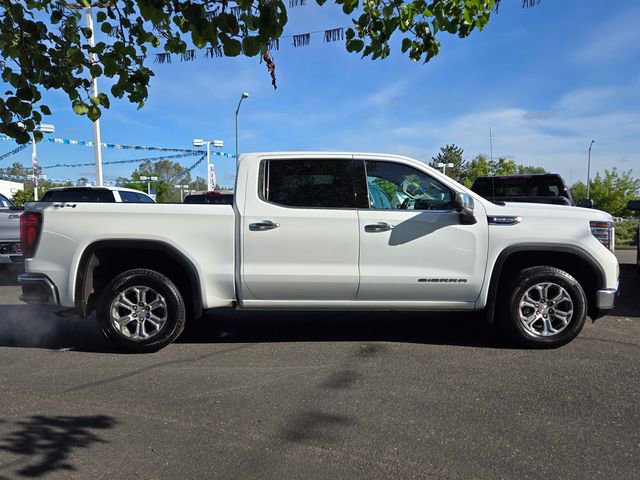 Used 2025 GMC Sierra 1500 SLT image 3