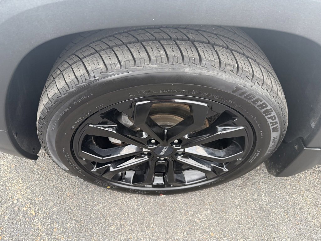 Used 2020 GMC Terrain SLE w/ Driver Convenience Package image 12