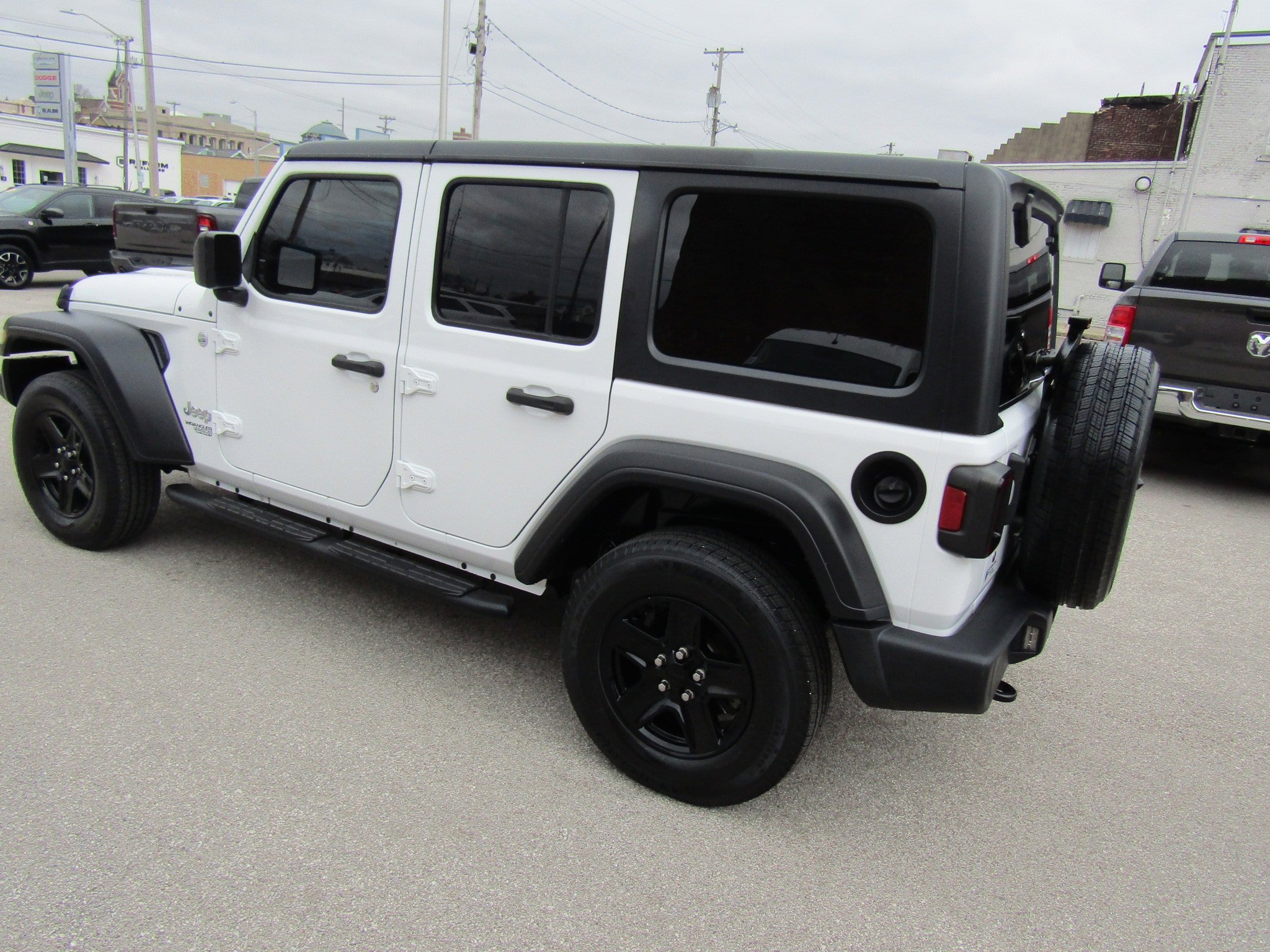 Used 2020 Jeep Wrangler Unlimited Sport S AWD/4WD image 5
