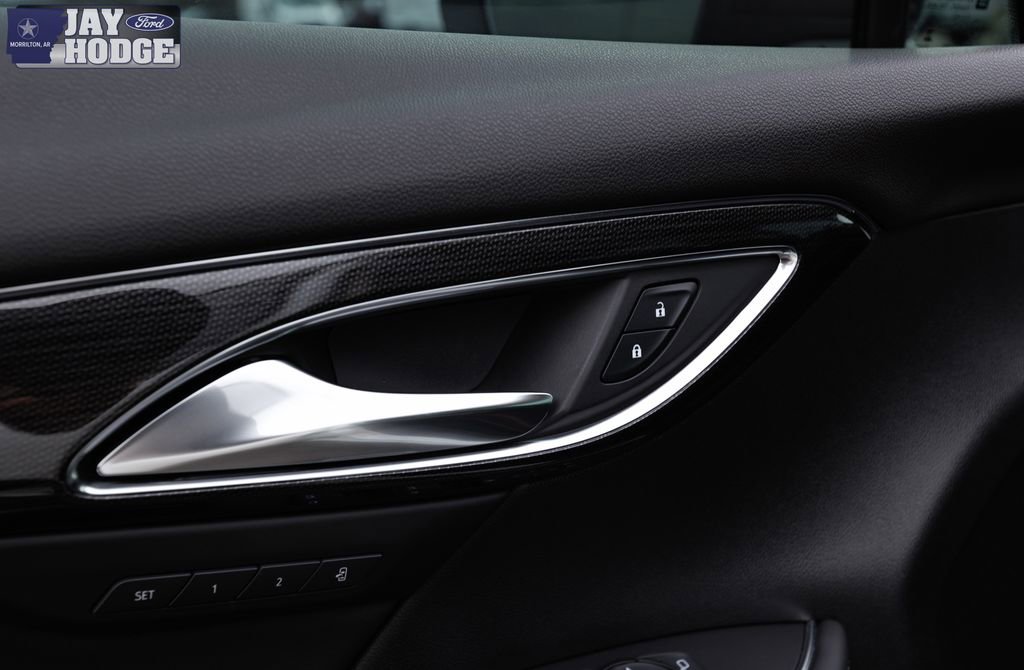 Used 2023 Buick Envision Essence w/ Technology Package I image 11