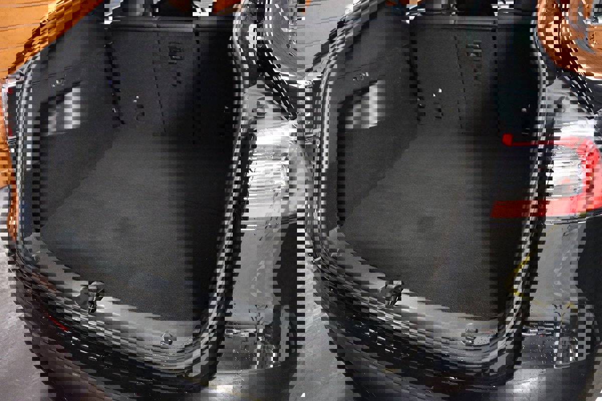 Used 2023 Tesla Model Y Long Range image 12