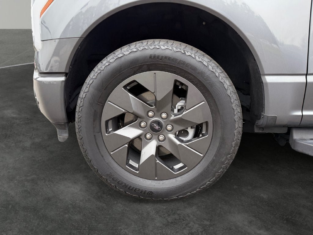 Used 2024 Ford F150 Lightning Lariat AWD/4WD image 4