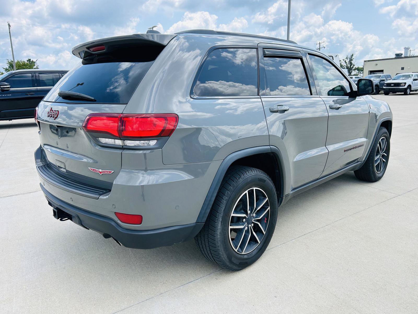 Used 2019 Jeep Grand Cherokee Trailhawk AWD/4WD image 41