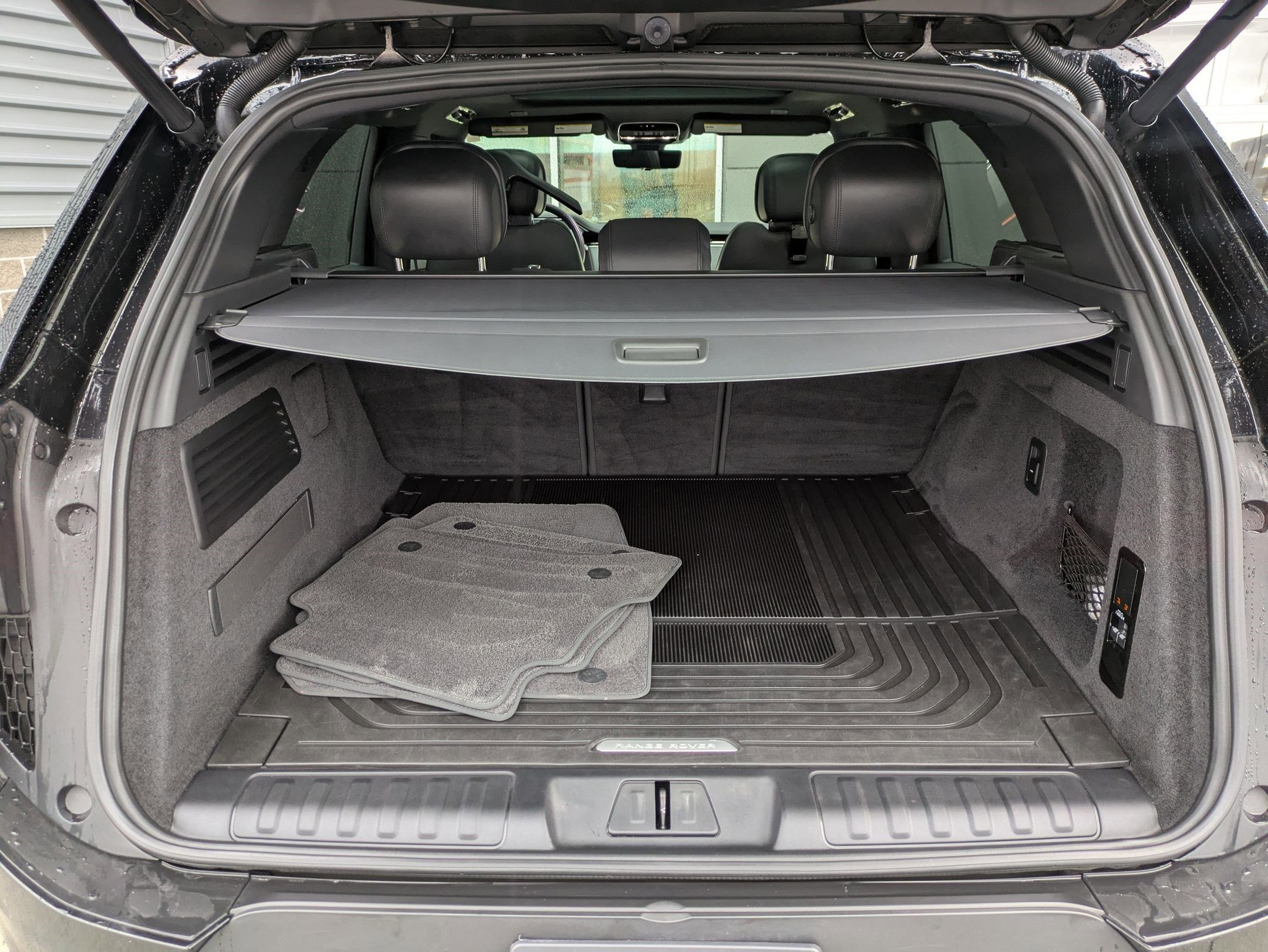 Certified 2024 Land Rover Range Rover Sport SE image 28