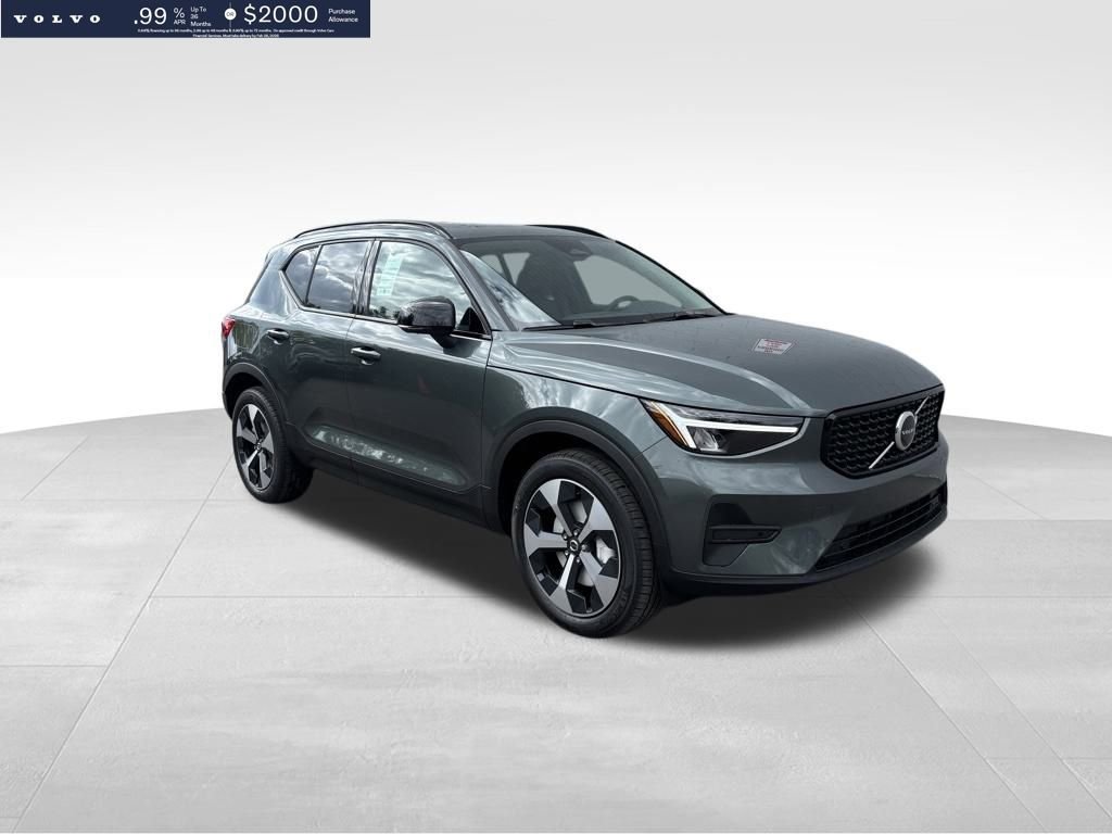 New 2026 Volvo XC40 B5 Core w/ Protection Package Premier image 7