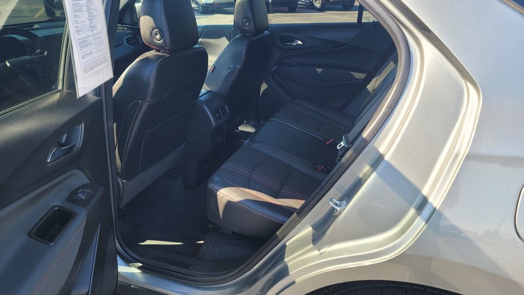 Used 2023 Chevrolet Equinox RS FWD image 26
