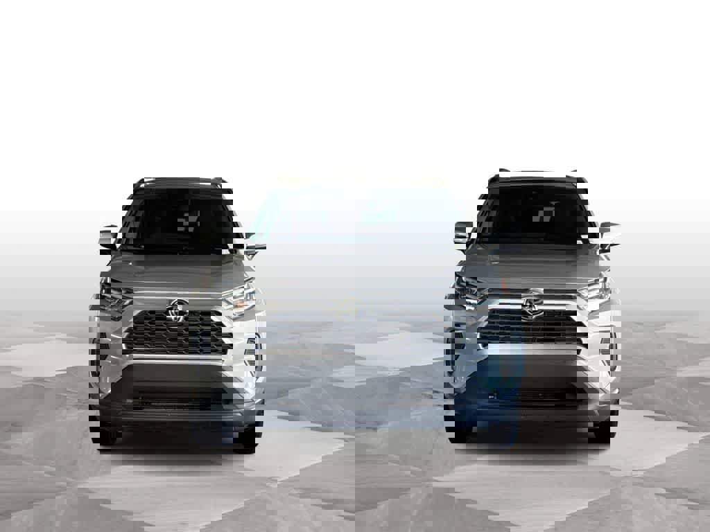 Used 2022 Toyota RAV4 XLE w/ Convenience Package image 3