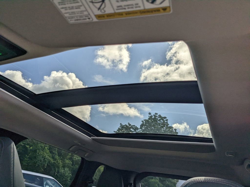 New 2025 Mitsubishi Outlander SE image 22