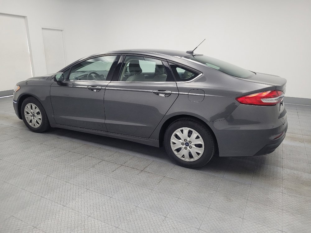 Used 2019 Ford Fusion S image 3