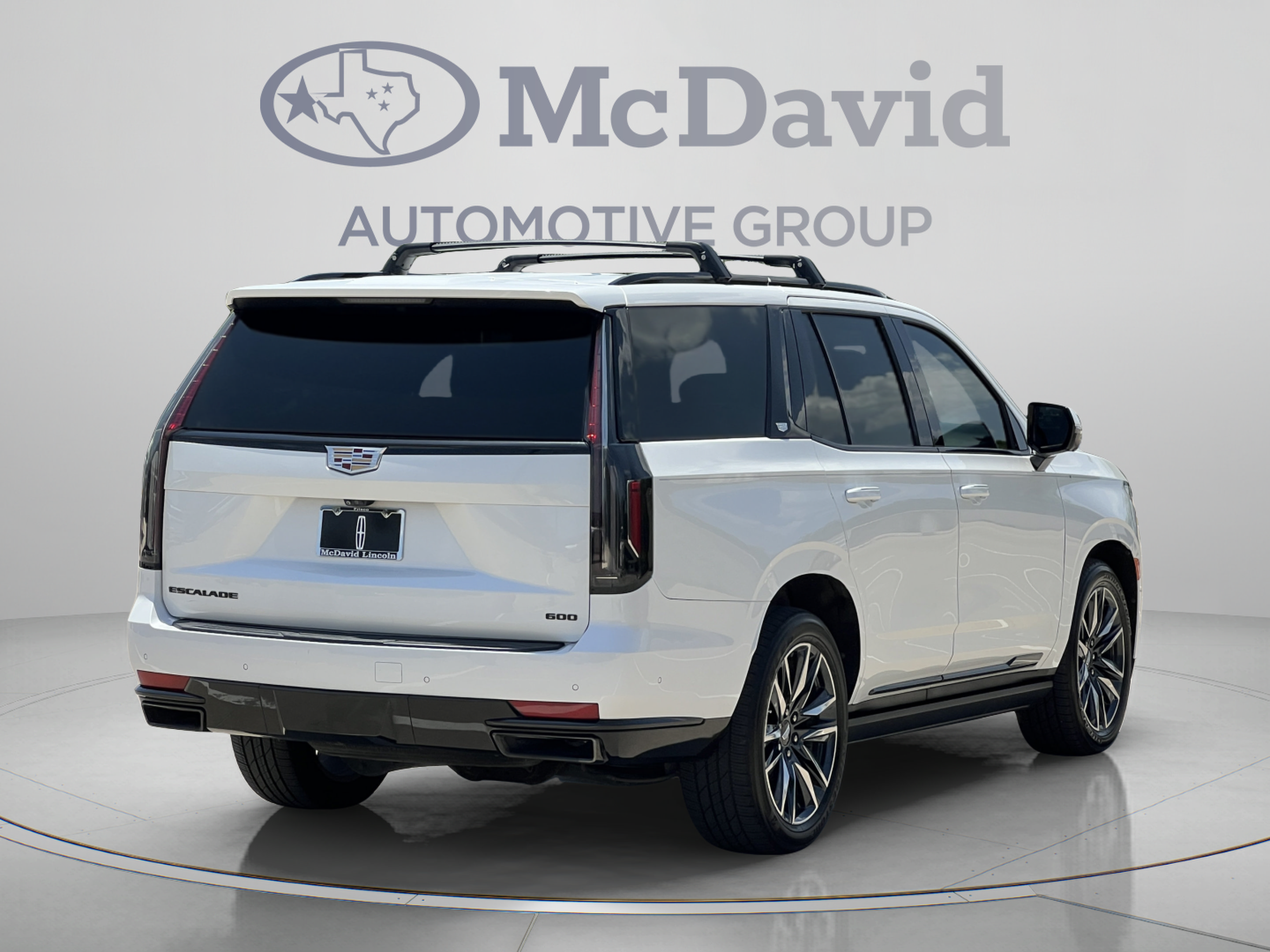 Used 2022 Cadillac Escalade Sport Platinum w/ Heavy-Duty Trailer Package AWD/4WD image 7