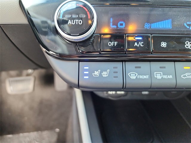 New 2025 Hyundai Elantra Limited image 18