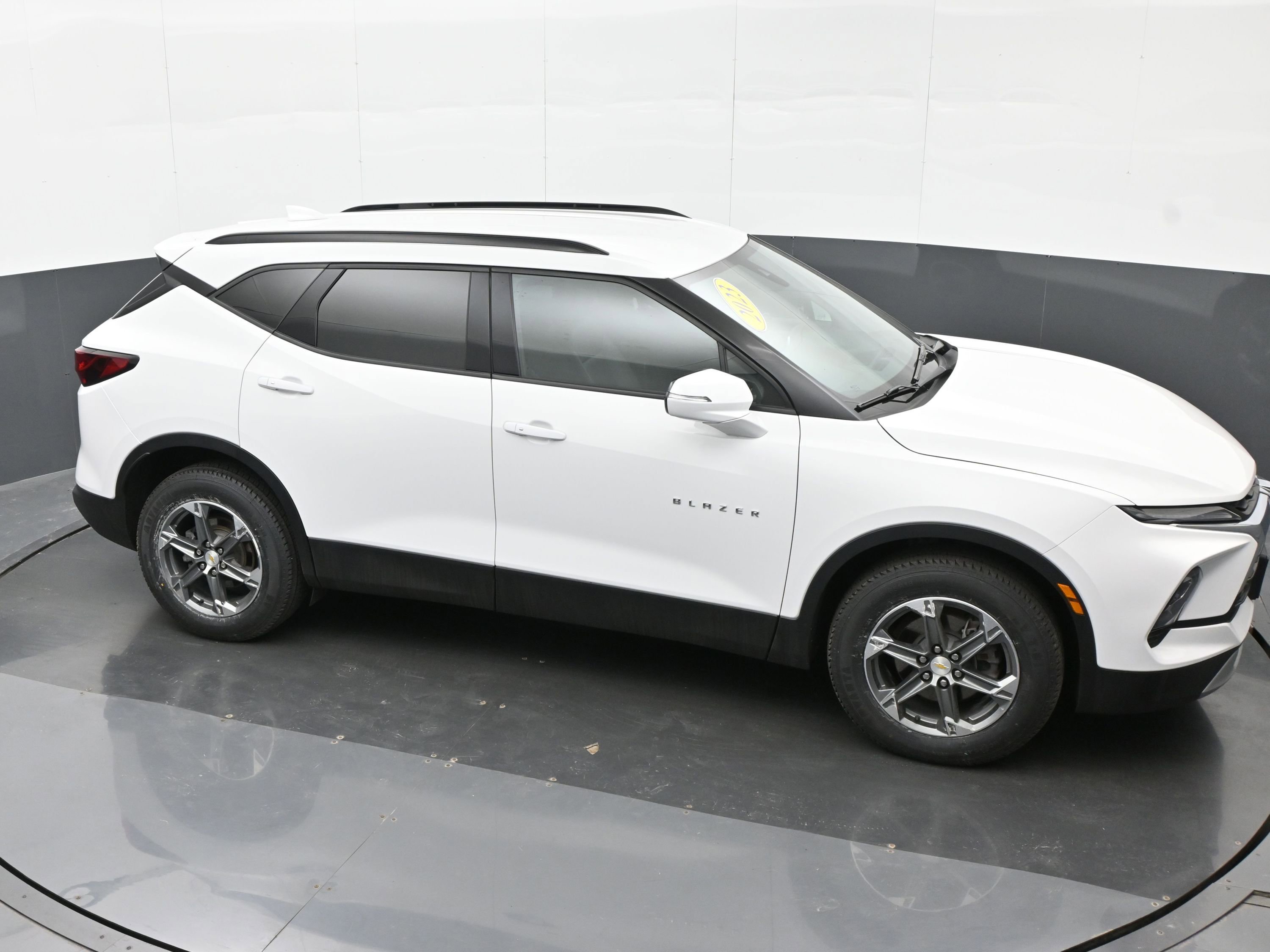 Used 2023 Chevrolet Blazer LT AWD/4WD image 31