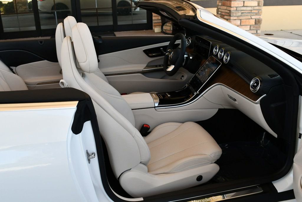 Used 2026 Mercedes-Benz CLE 450 4MATIC Cabriolet image 64