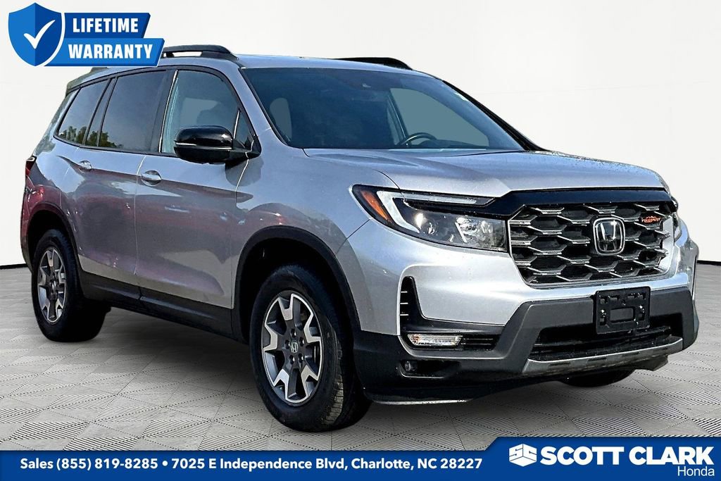 Used 2023 Honda Passport TrailSport image 1