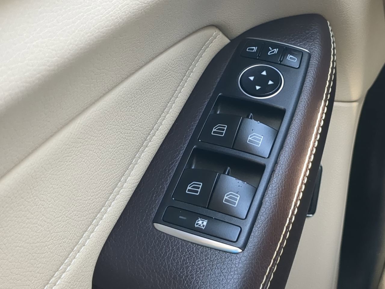 Used 2019 Mercedes-Benz GLE 400 4MATIC image 23