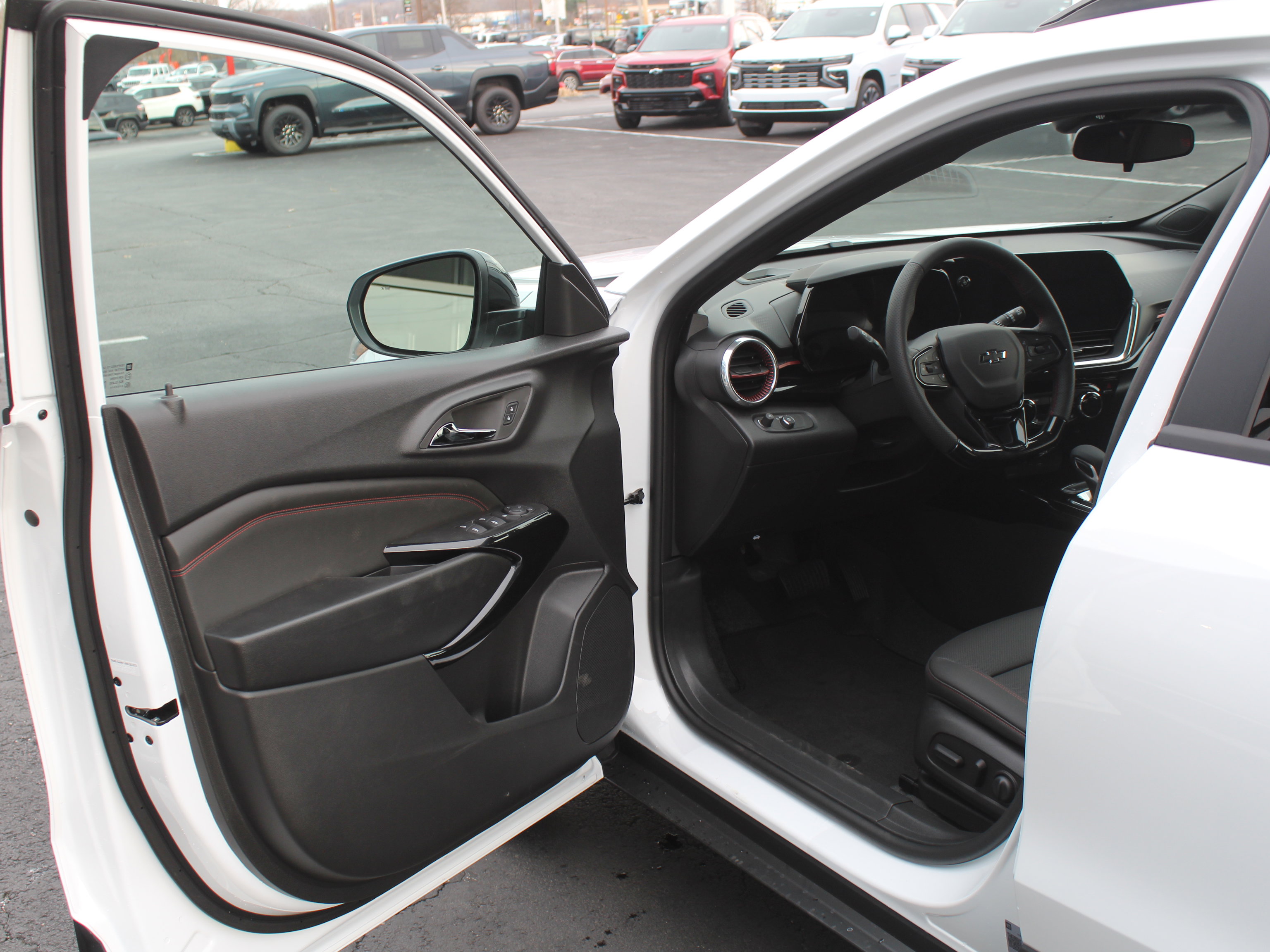 New 2026 Chevrolet Trax RS image 34