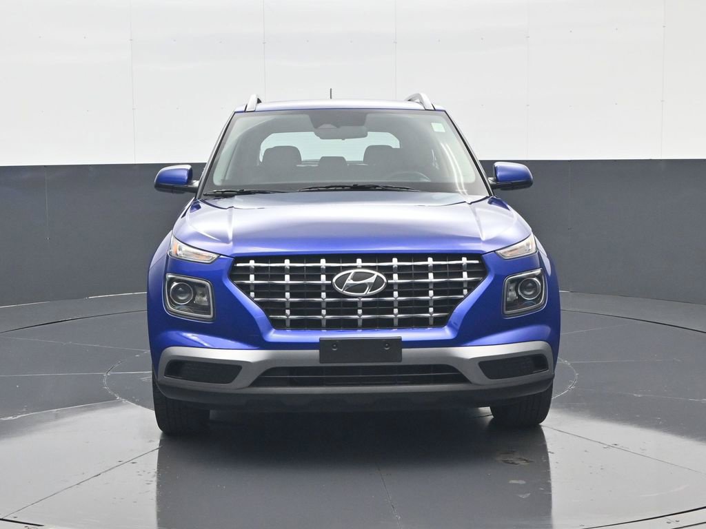 Certified 2024 Hyundai Venue SEL FWD image 3