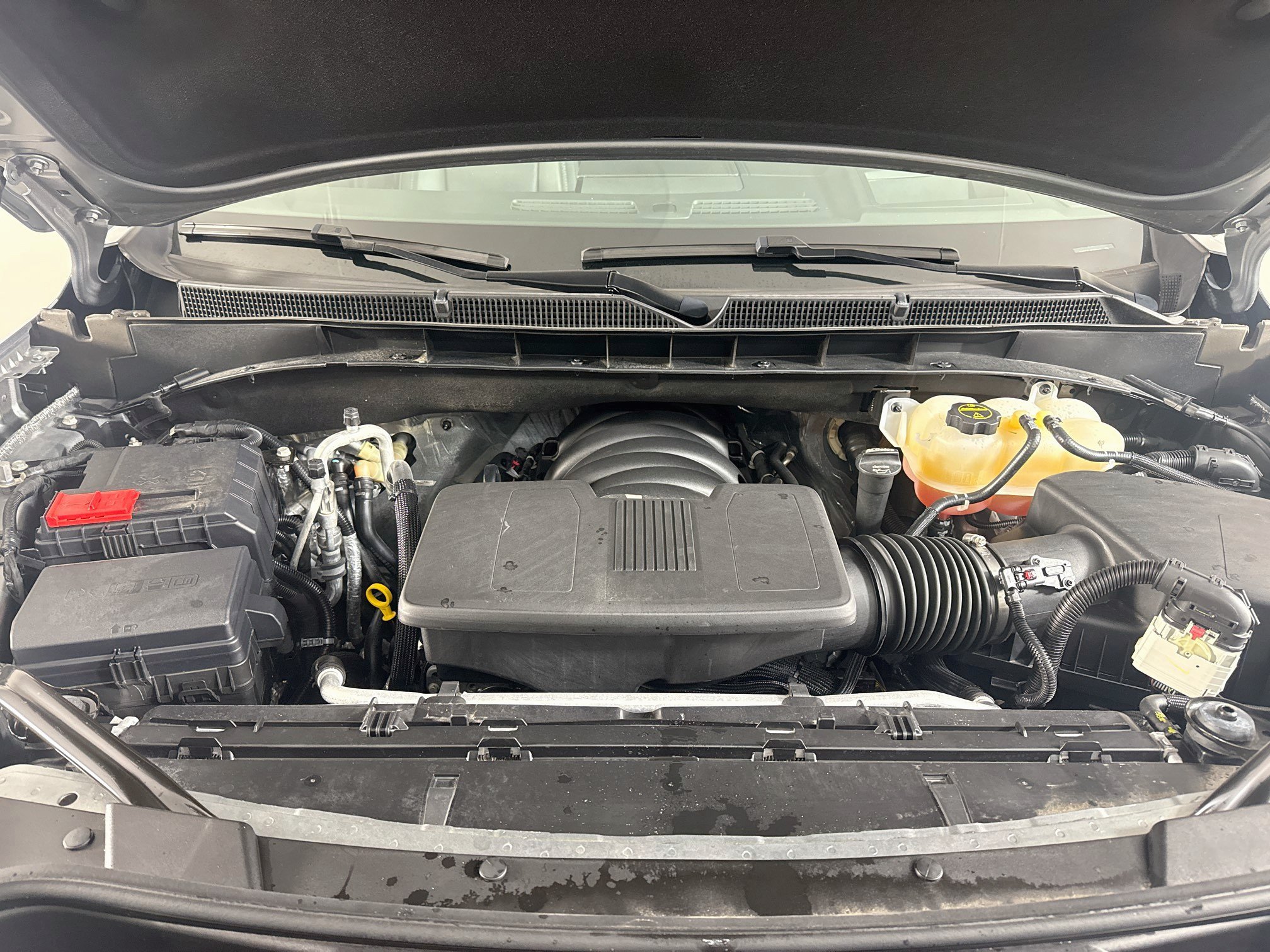 Used 2025 GMC Yukon Denali RWD image 39