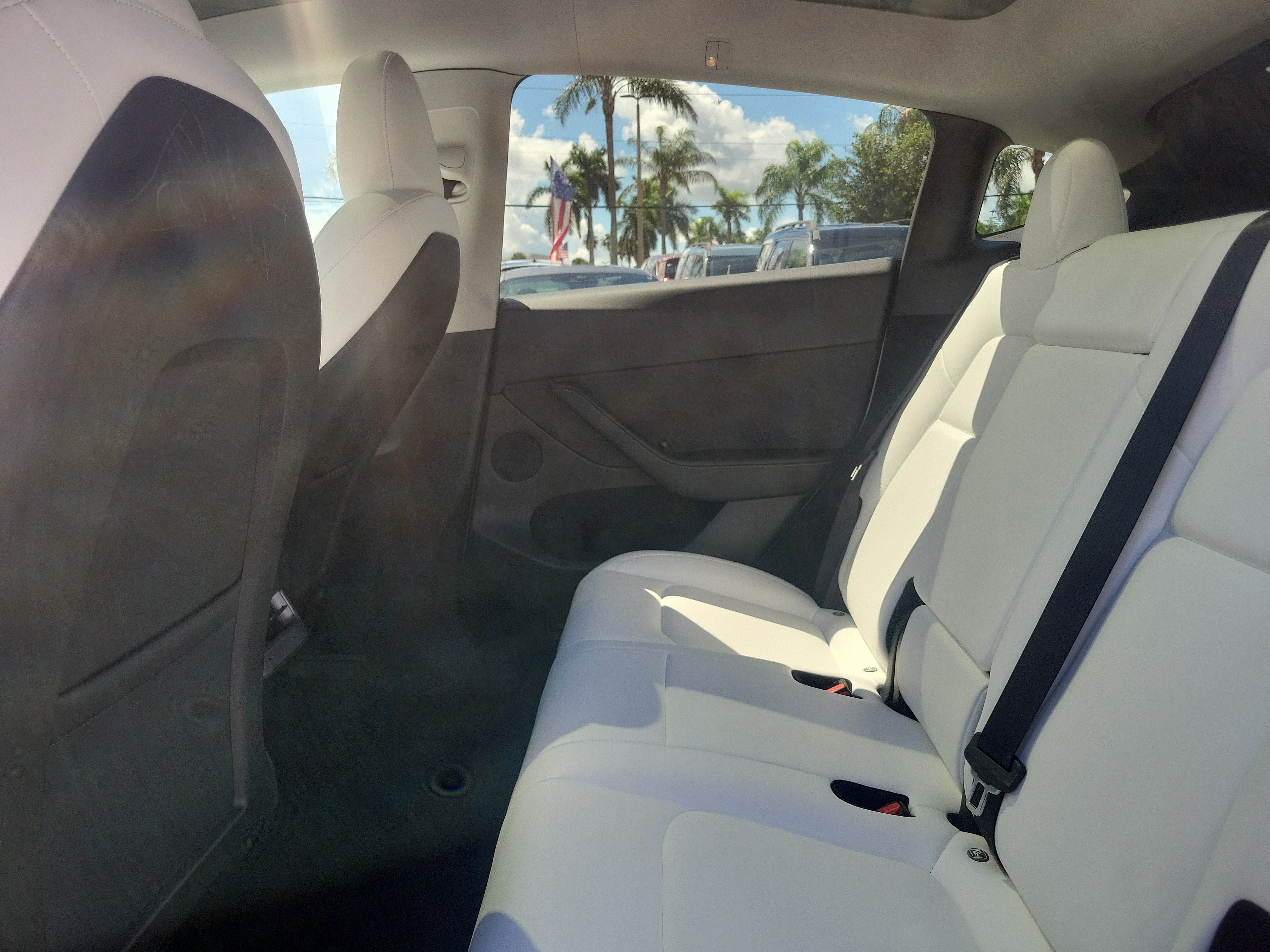 Used 2024 Tesla Model Y Long Range RWD image 17