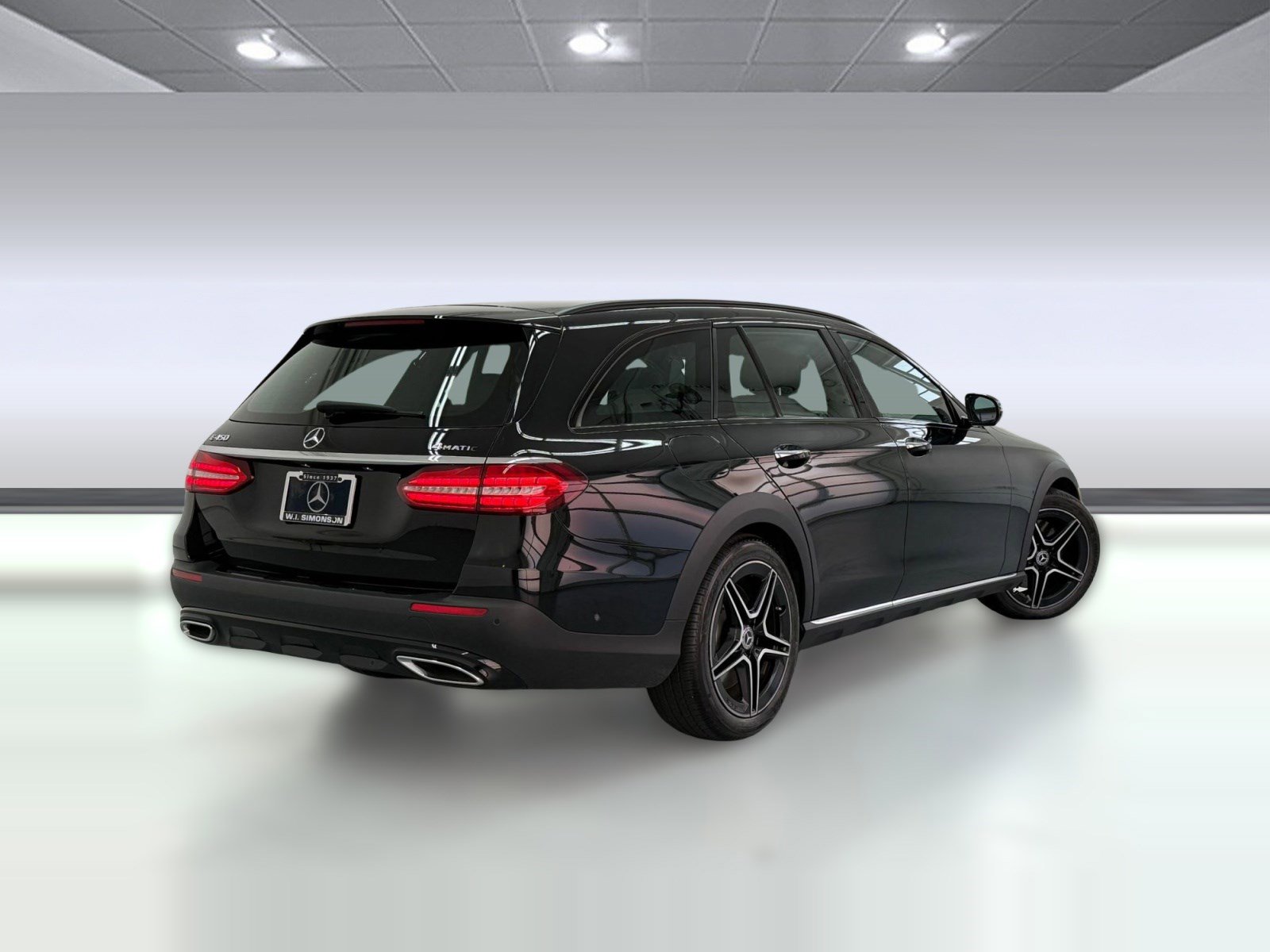 Used 2023 Mercedes-Benz E 450 4MATIC All-Terrain Wagon image 8