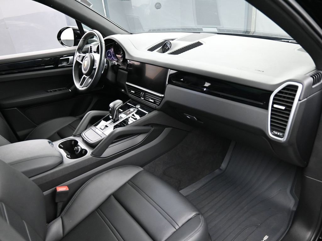 Certified 2023 Porsche Cayenne image 32