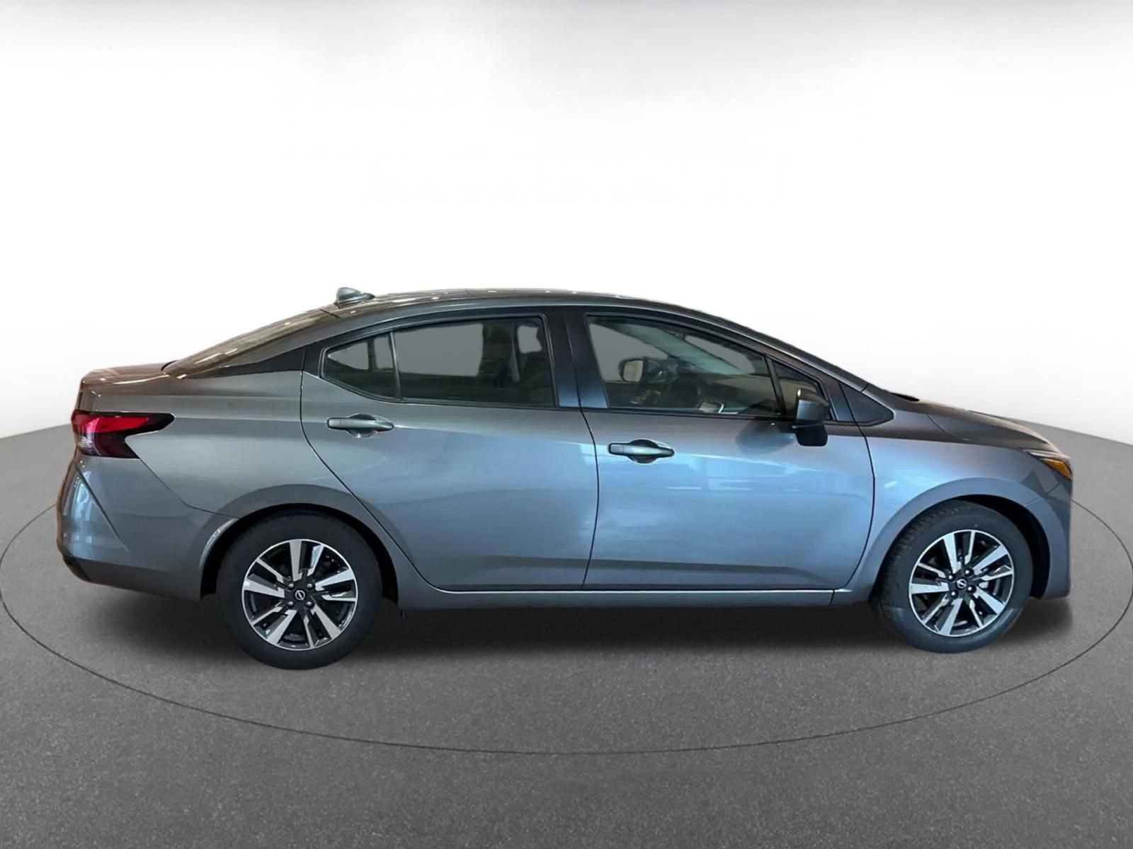 Used 2025 Nissan Versa SV image 16