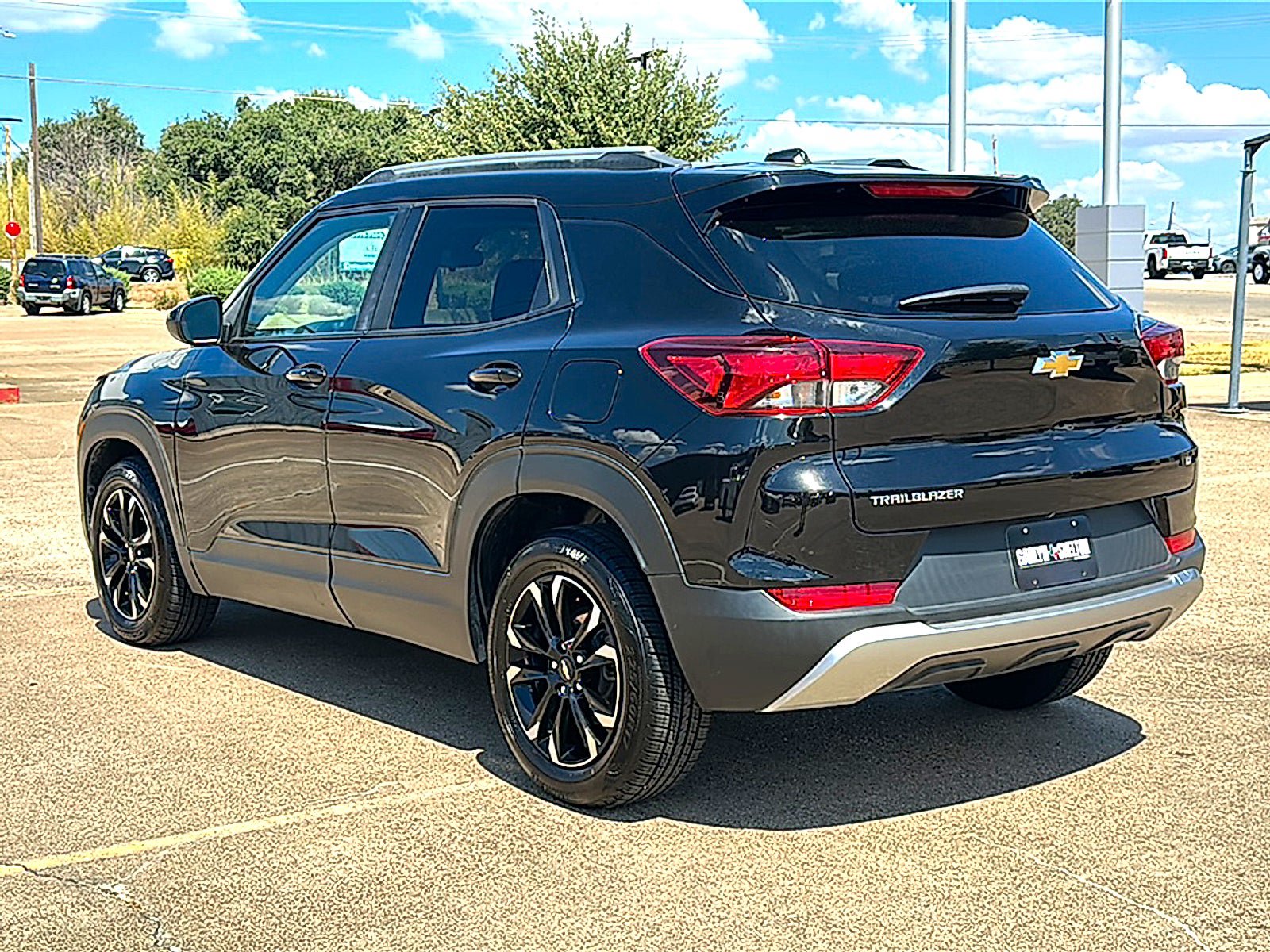 Used 2022 Chevrolet TrailBlazer LT FWD image 6