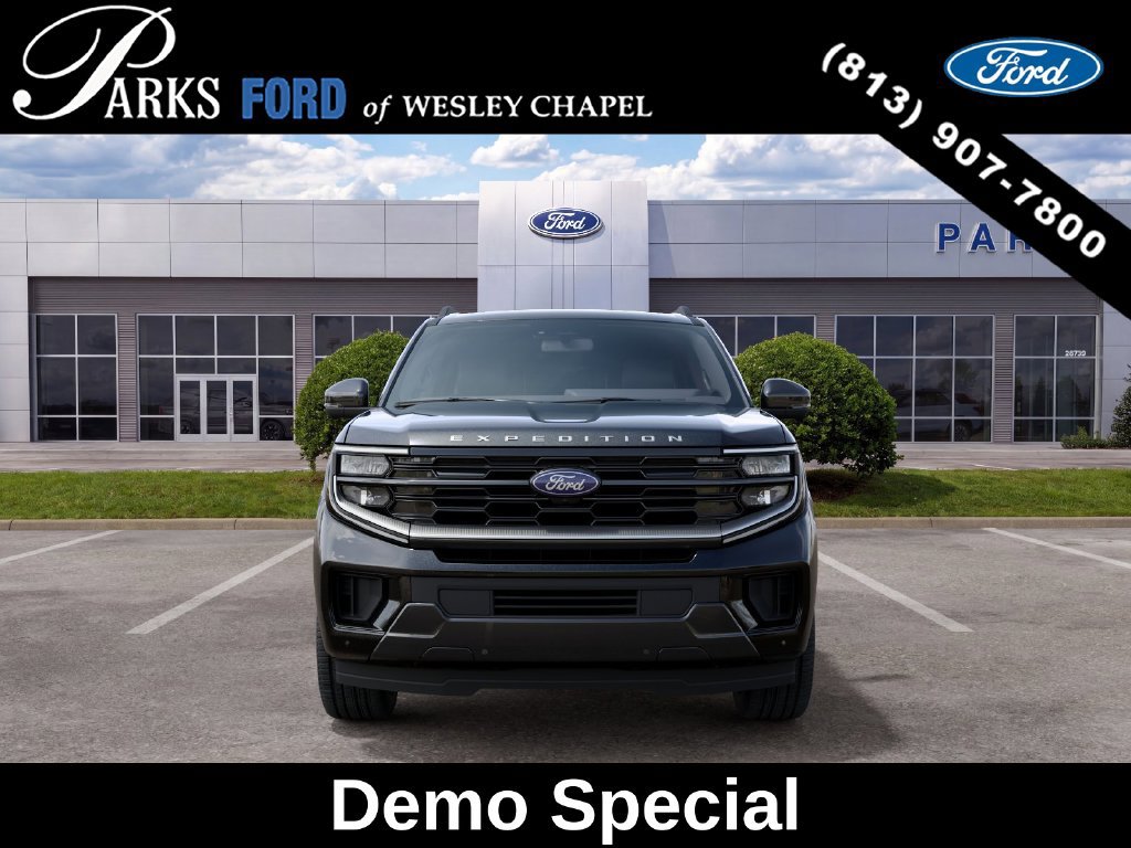 New 2027 Ford Expedition Platinum w/ Driver's Package RWD image 3