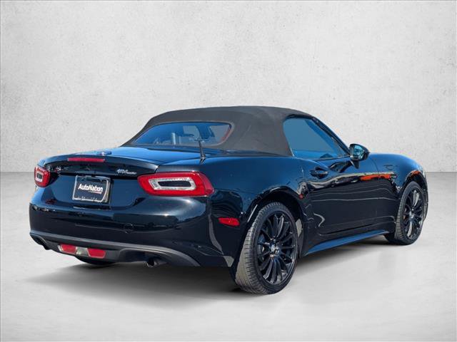 Used 2017 FIAT 124 Spider Classica RWD image 5