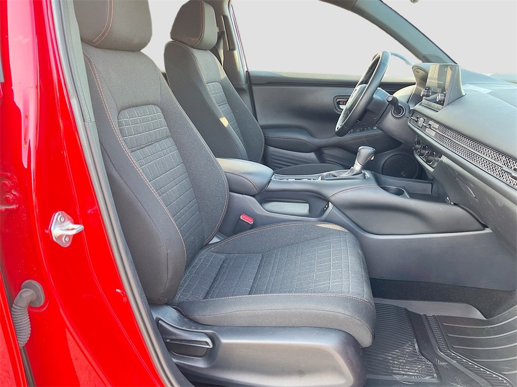 Used 2025 Honda HR-V Sport image 25