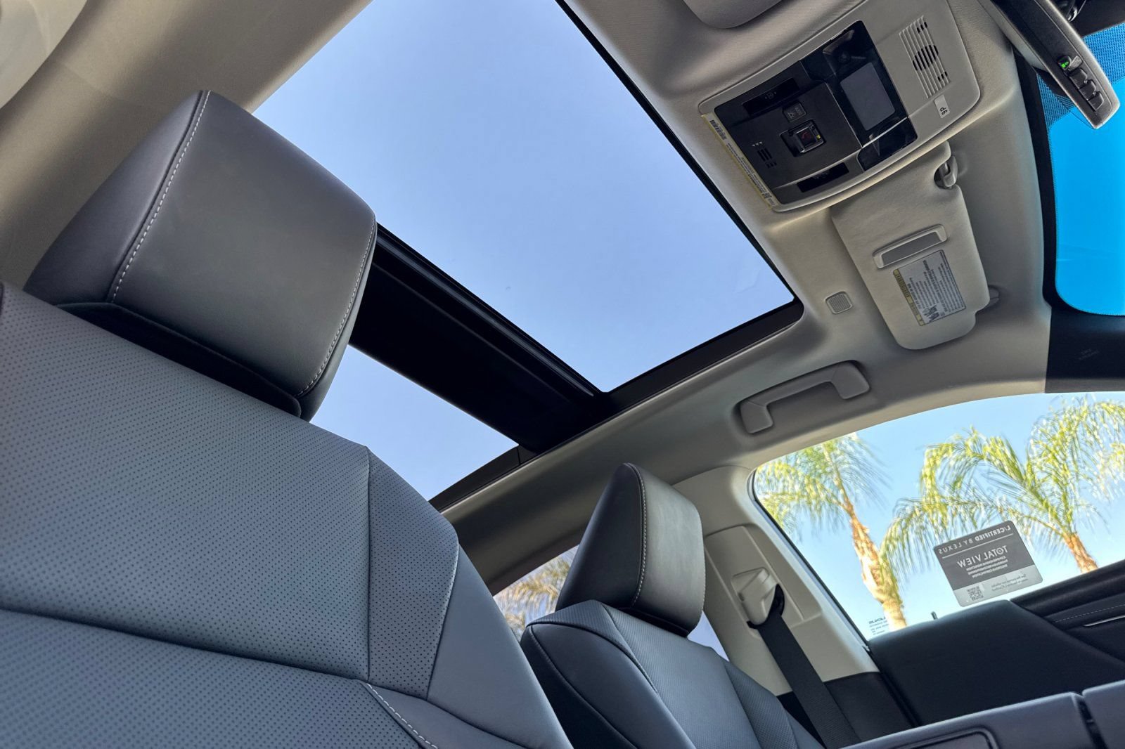 Certified 2025 Lexus ES 350 w/ Premium Package FWD image 19